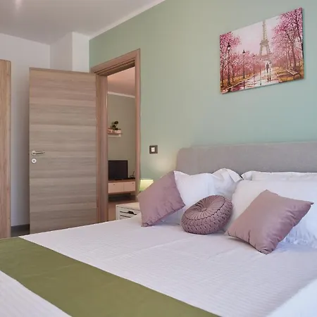 Apartament Serenity By The Sea N Pool Alezzi Beach