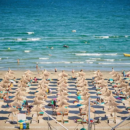 Serenity By The Sea N Pool Alezzi Beach Apartament Năvodari